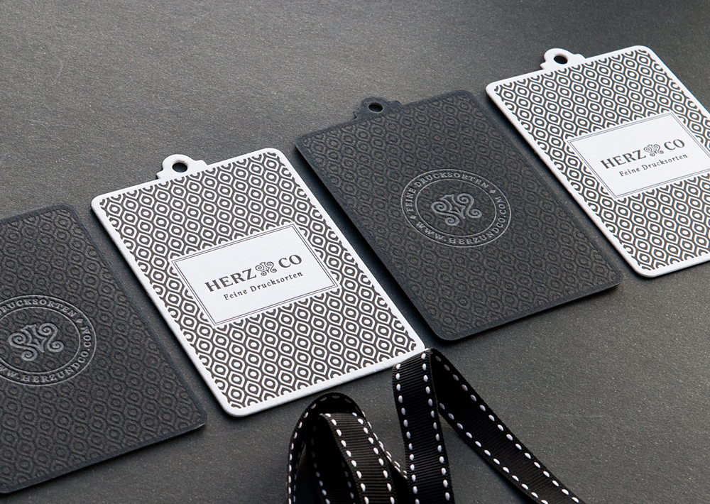 HERZ & CO Tags