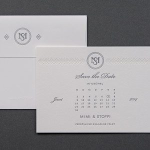 Modern eleganter Hochzeitskarten Set mit floralem Muster im Letterpress gedruckt für eine Hochzeit in Tirol, mit Save the date Karte