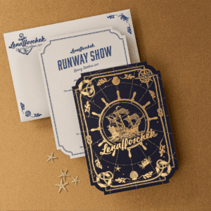 Maritime Einladungskarten zum Runway Show von Lena Hoschek in Blau & Gold, kaschiert, Letterpress Luxus Einladungeskarten mit Goldfolienprägung