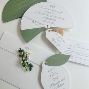 Exklusive Hochzeitseinladung in Fächerform für eine Destination-Wedding auf Mallorca